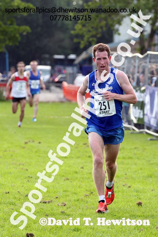 Kevin Calvert (Sunderland) 10th in the 2014 Blaydon Races. Photo: David T. Hewitson/Sports for All Pics